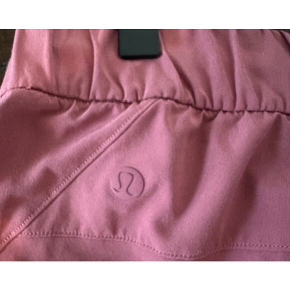 Lululemon Stroll at Sundown 3" Shorts Size: 8 Color: Cherry Tint - Picture 8 of 10